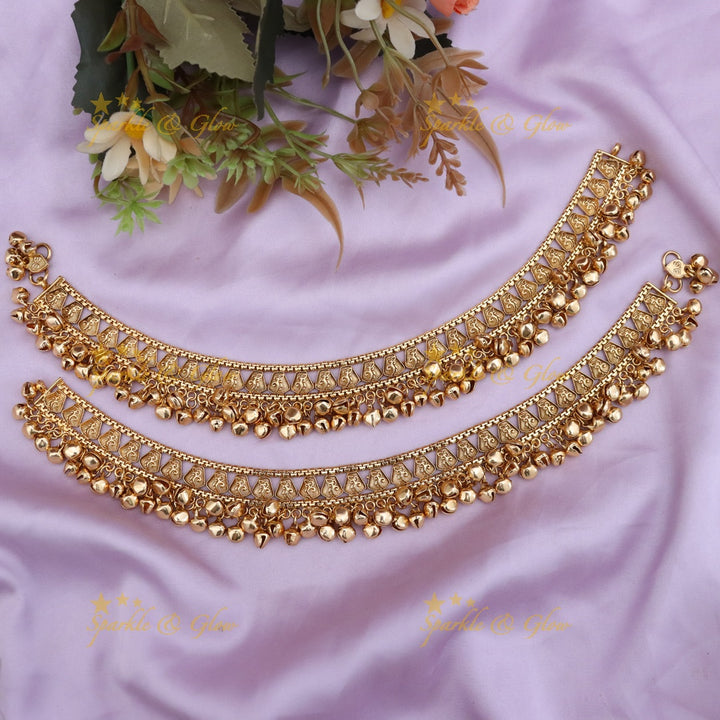 Exquisite Gold Anklets for Weddings & Festive Celebrations
