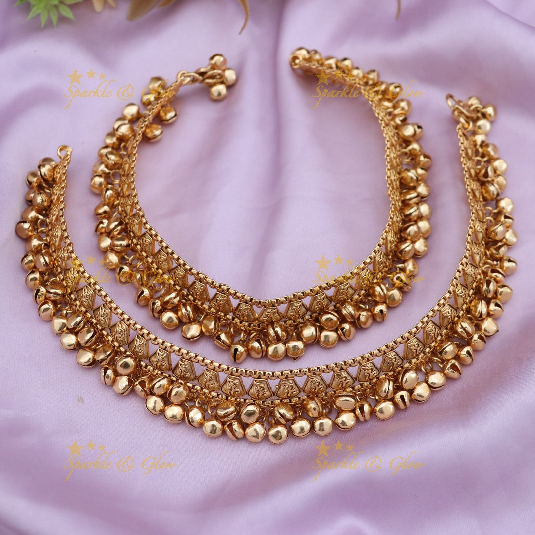Exquisite Gold Anklets for Weddings & Festive Celebrations
