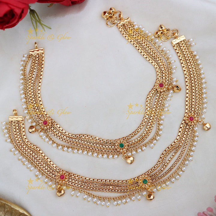 Glamorous Gold Imitation Anklet – Ideal for Celebrations