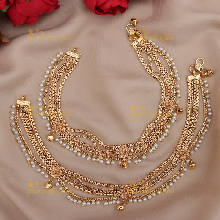 Exquisite Gold Anklet with Pearls for Festive Elegance