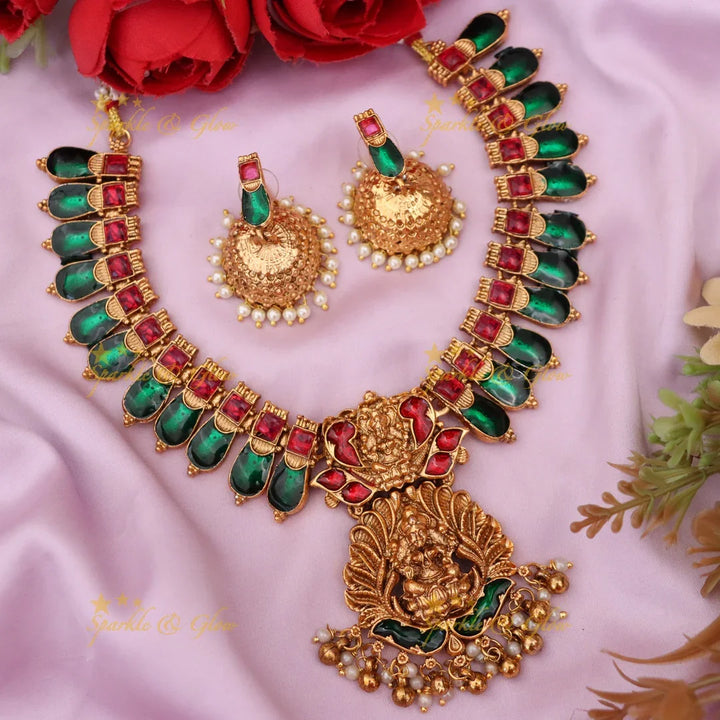 Elegant Temple Necklace – Perfect for Any Occasion