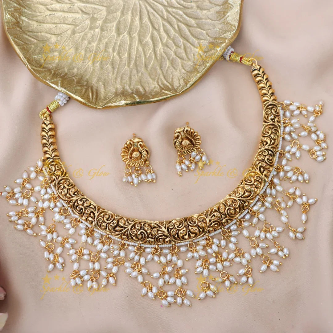 Exquisite Gold & Pearl Necklace for Festive Glam