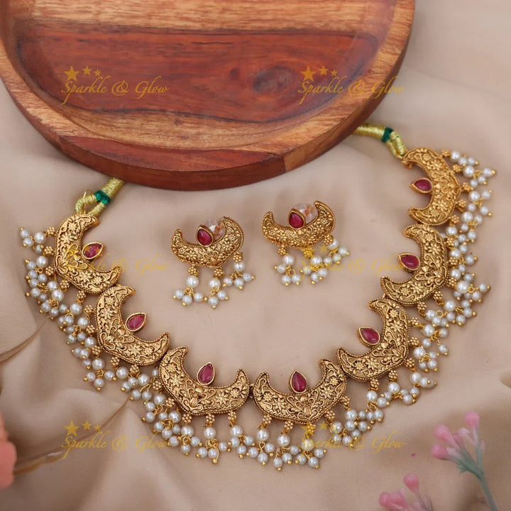 Elegant Gold Imitation Necklace Set for Festive Weddings