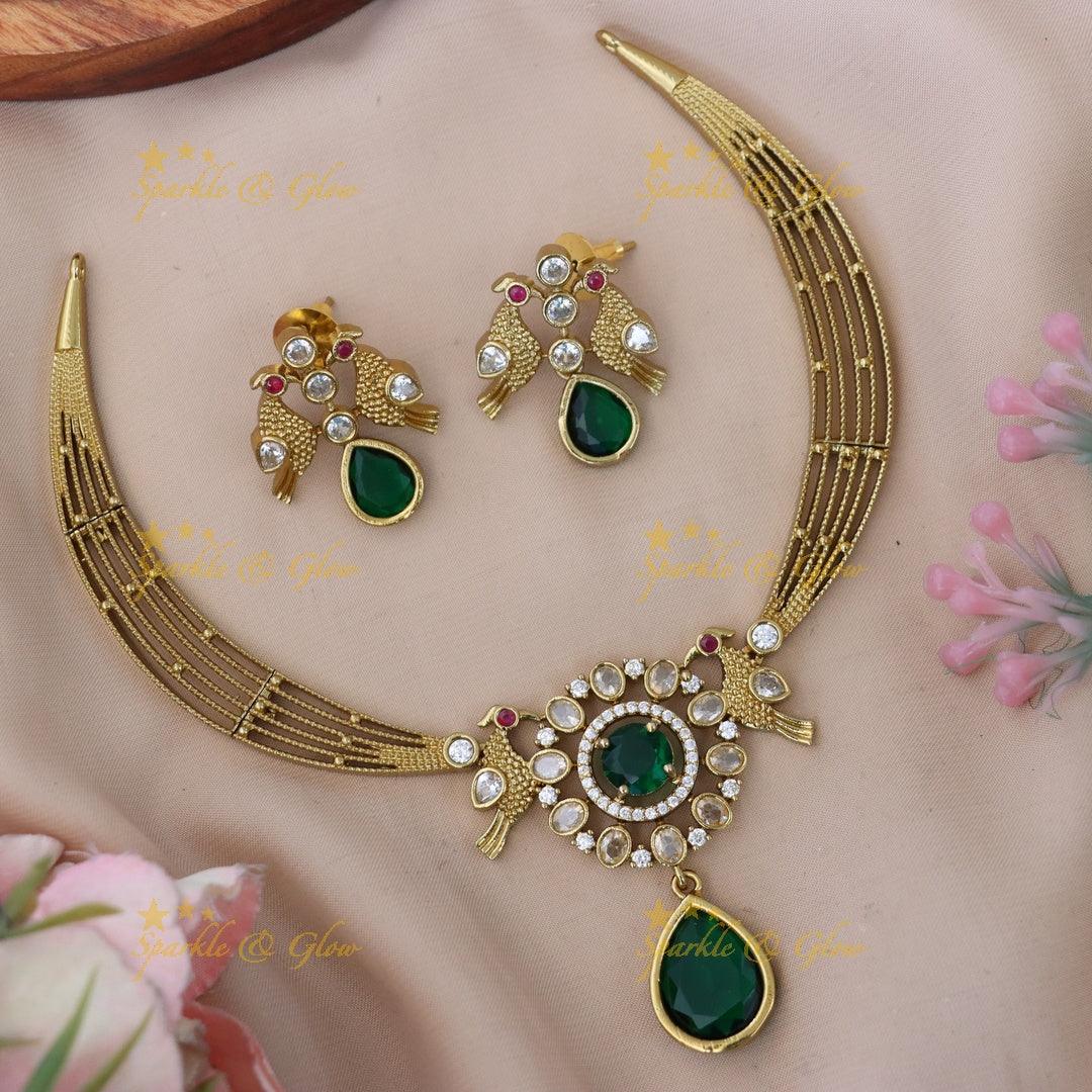 Exquisite Gold Short Necklace for Weddings