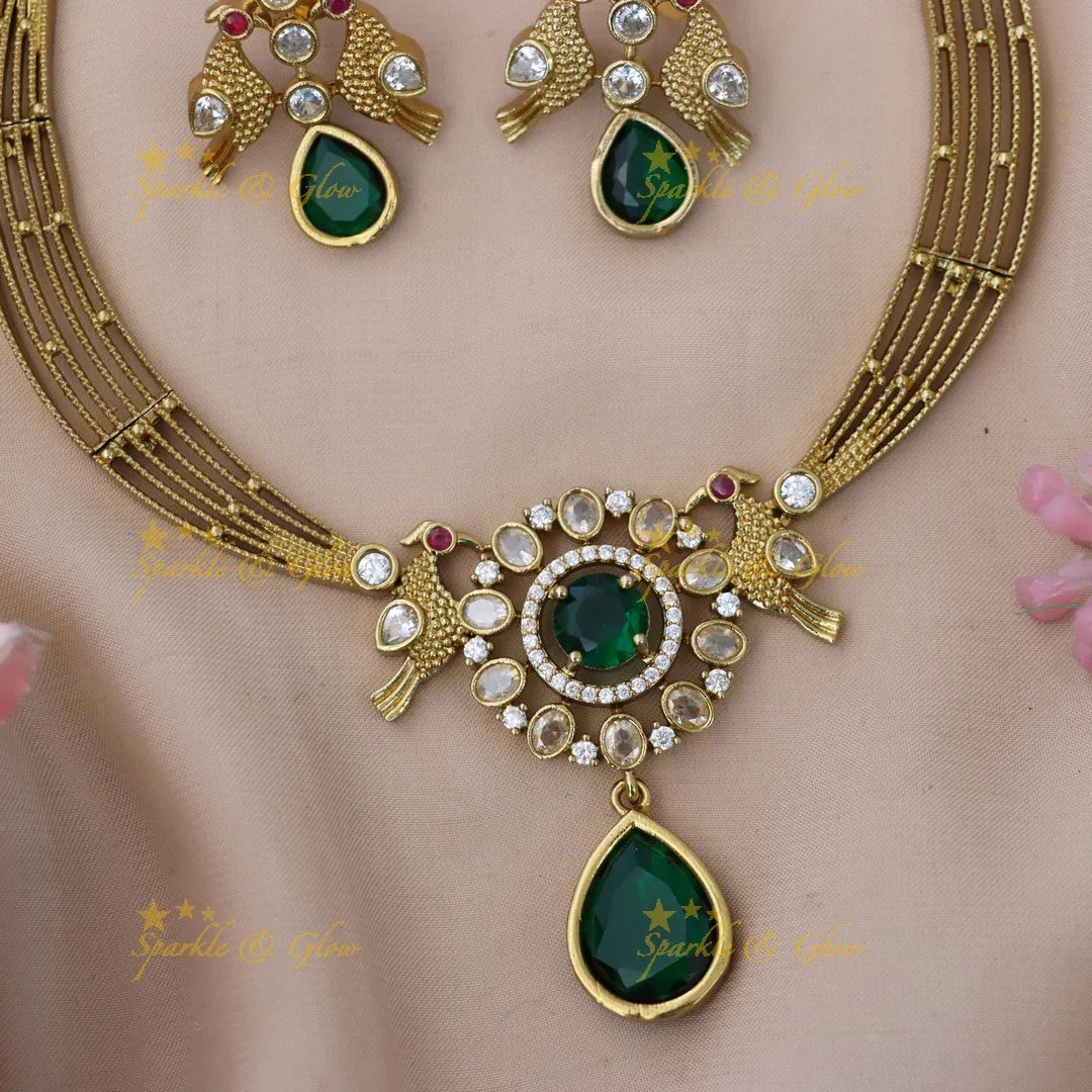 Exquisite Gold Short Necklace for Weddings