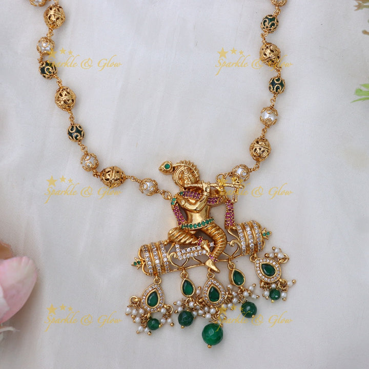 Exquisite Temple Pendant Necklace – Regal Gold Elegance