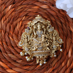 Exquisite Temple Gold Hairpin for Bridal Elegance