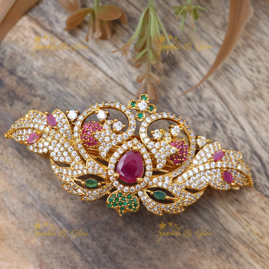Exquisite Gold Hair Clip for Bridal Elegance