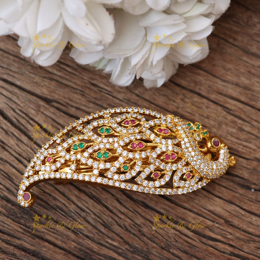 Radiant Gold Festive Hair Clip - Elegance & Beauty