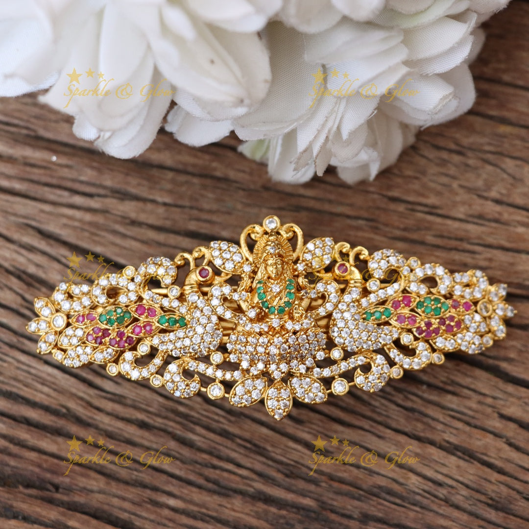 Exquisite Gold Temple Hair Clip for Festive Elegance
