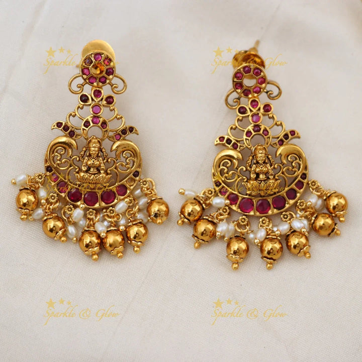 Exquisite Temple Necklace Set for Celebrations