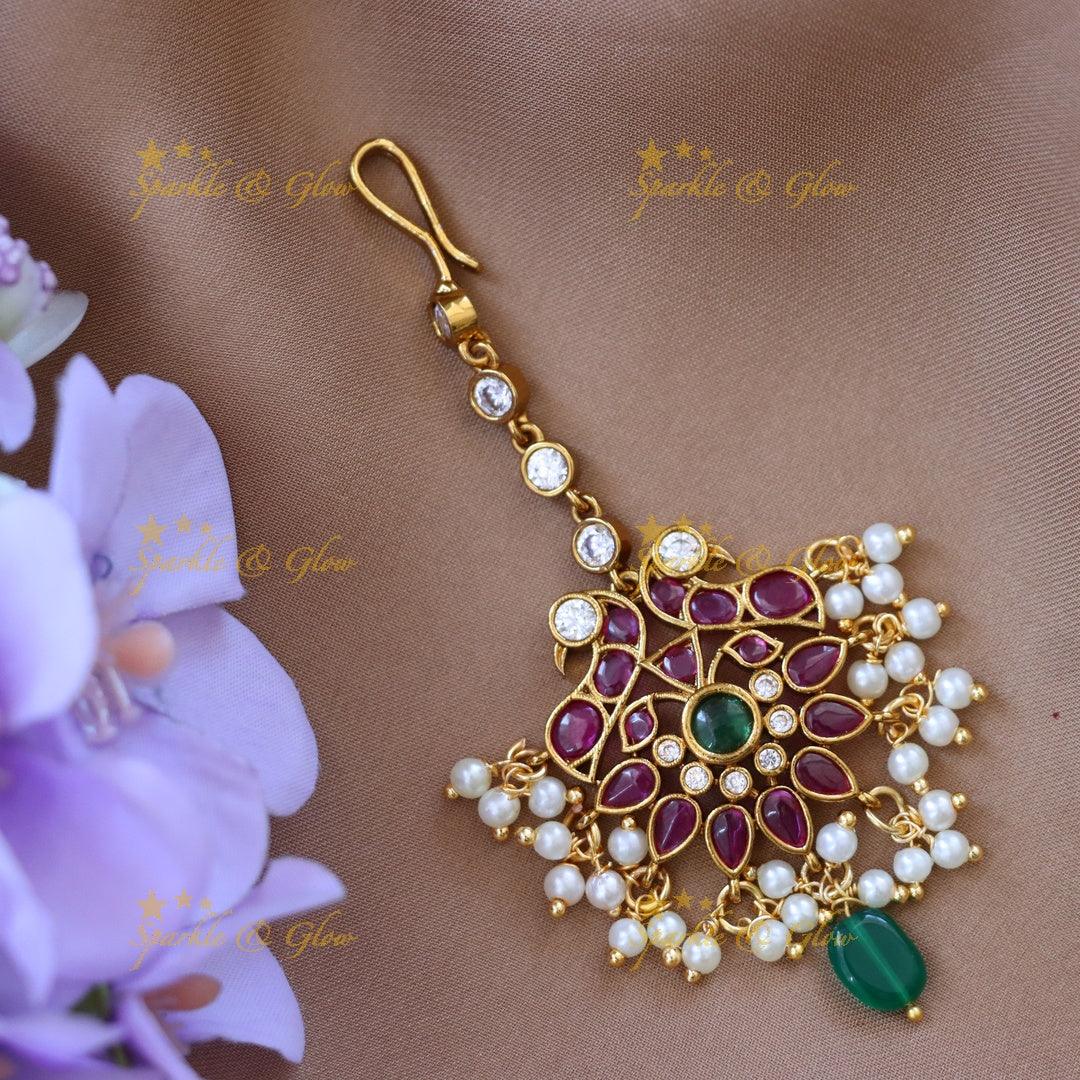 Exquisite Gold Maang Tikka for Elegant Occasions