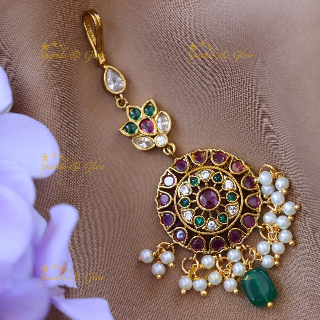 Exquisite Kundan Maang Tikka with Pearls & Crystals