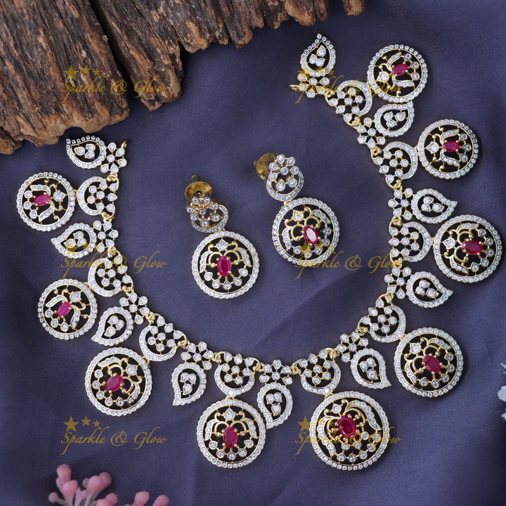 Elegant  Short Necklace for Festive Occasion