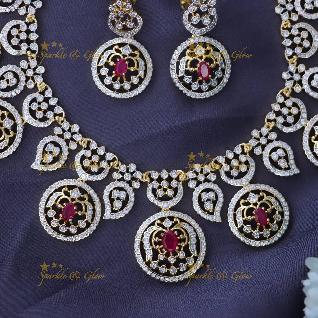 Elegant  Short Necklace for Festive Occasion
