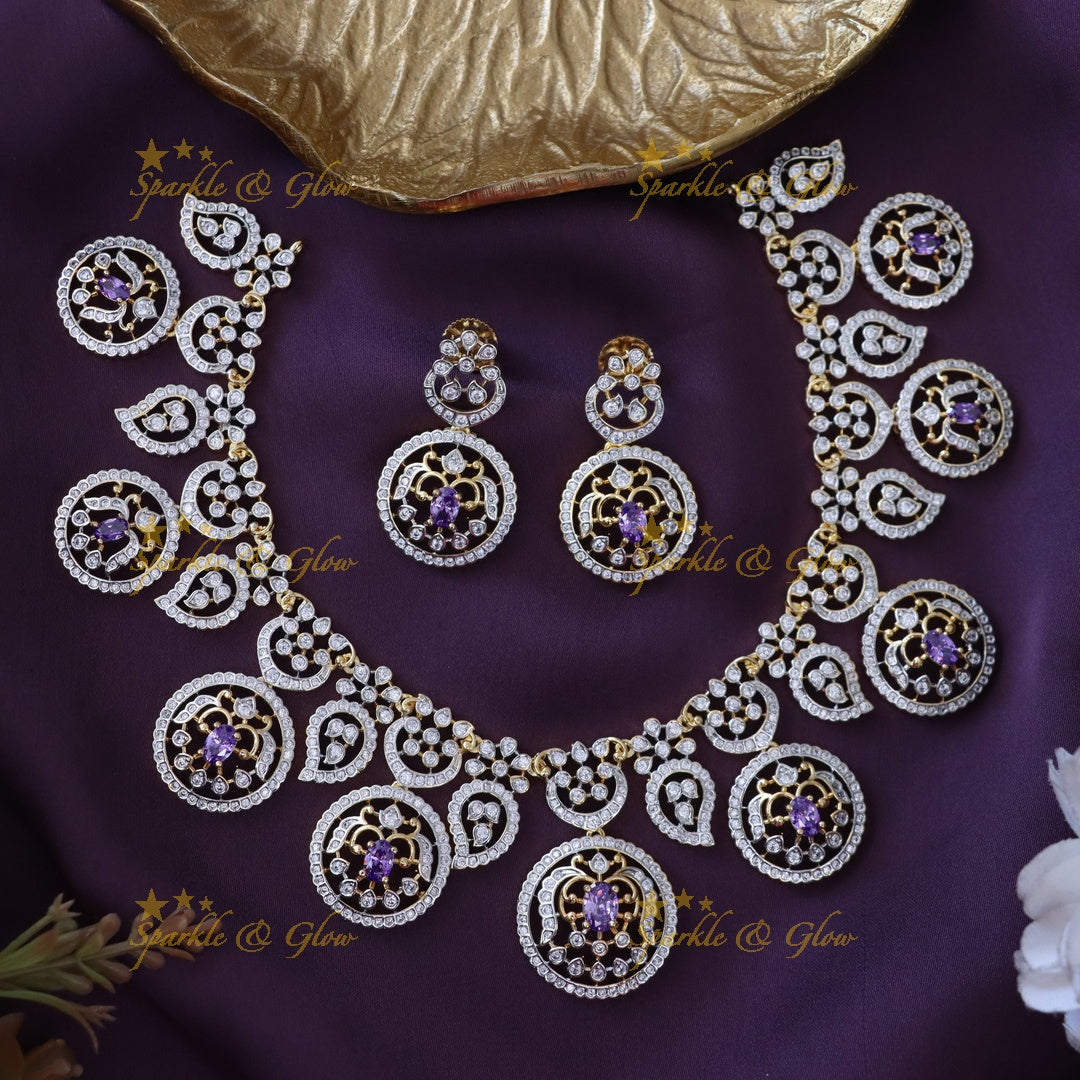 Elegant  Short Necklace for Festive Occasion