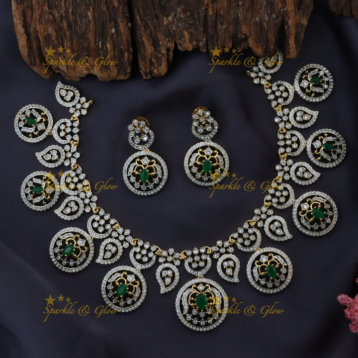 Elegant  Short Necklace for Festive Occasion