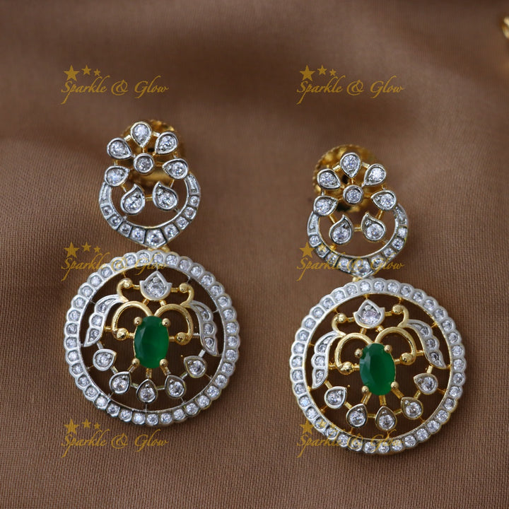 Elegant  Short Necklace for Festive Occasion