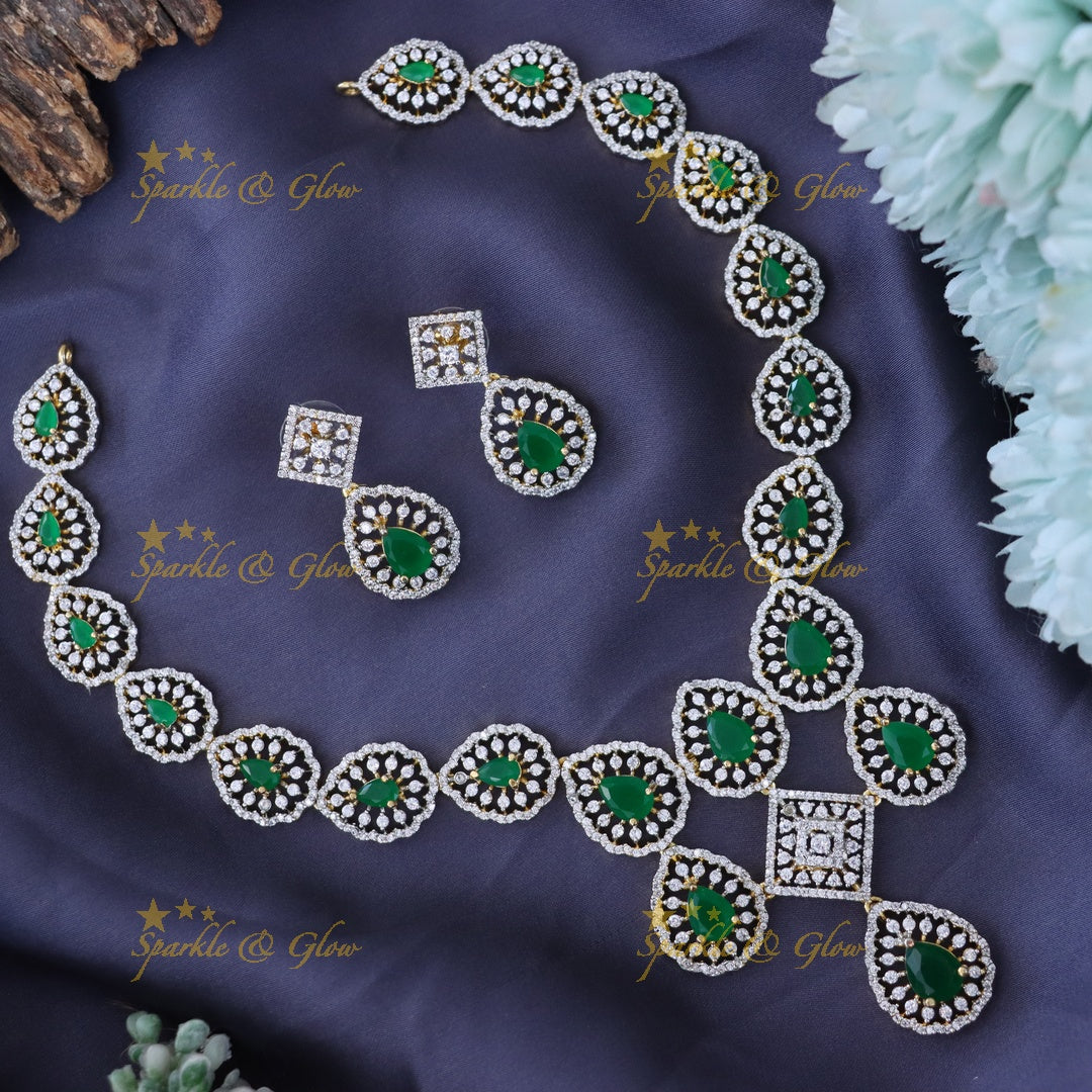 Exquisite Green Necklace Set for Timeless Elegance