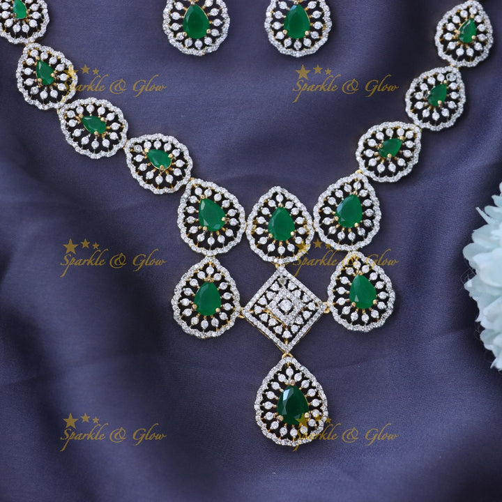 Exquisite Green Necklace Set for Timeless Elegance