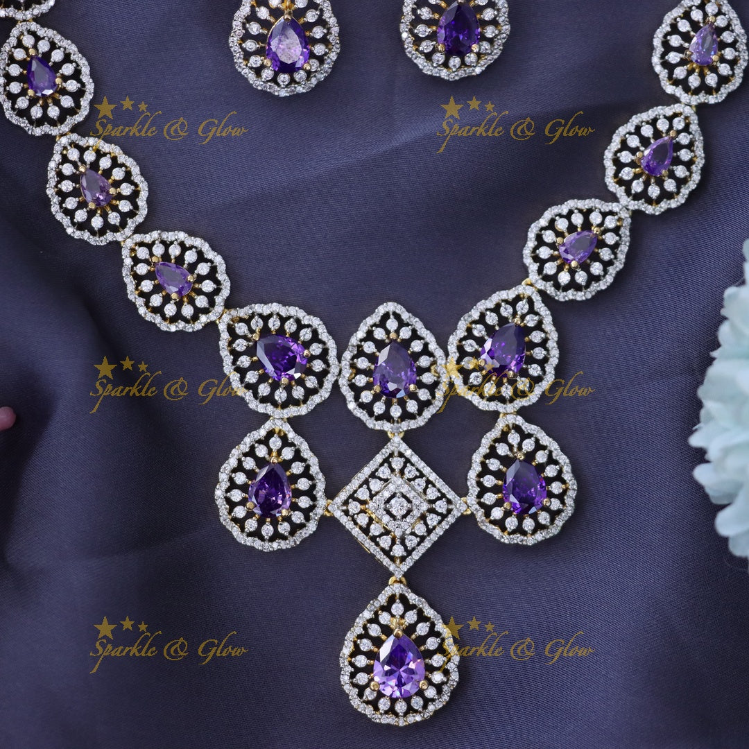 Exquisite Green Necklace Set for Timeless Elegance