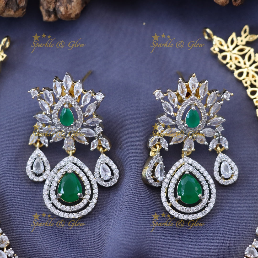 Exquisite Gold-Toned Necklace Set for Festive Celebrations