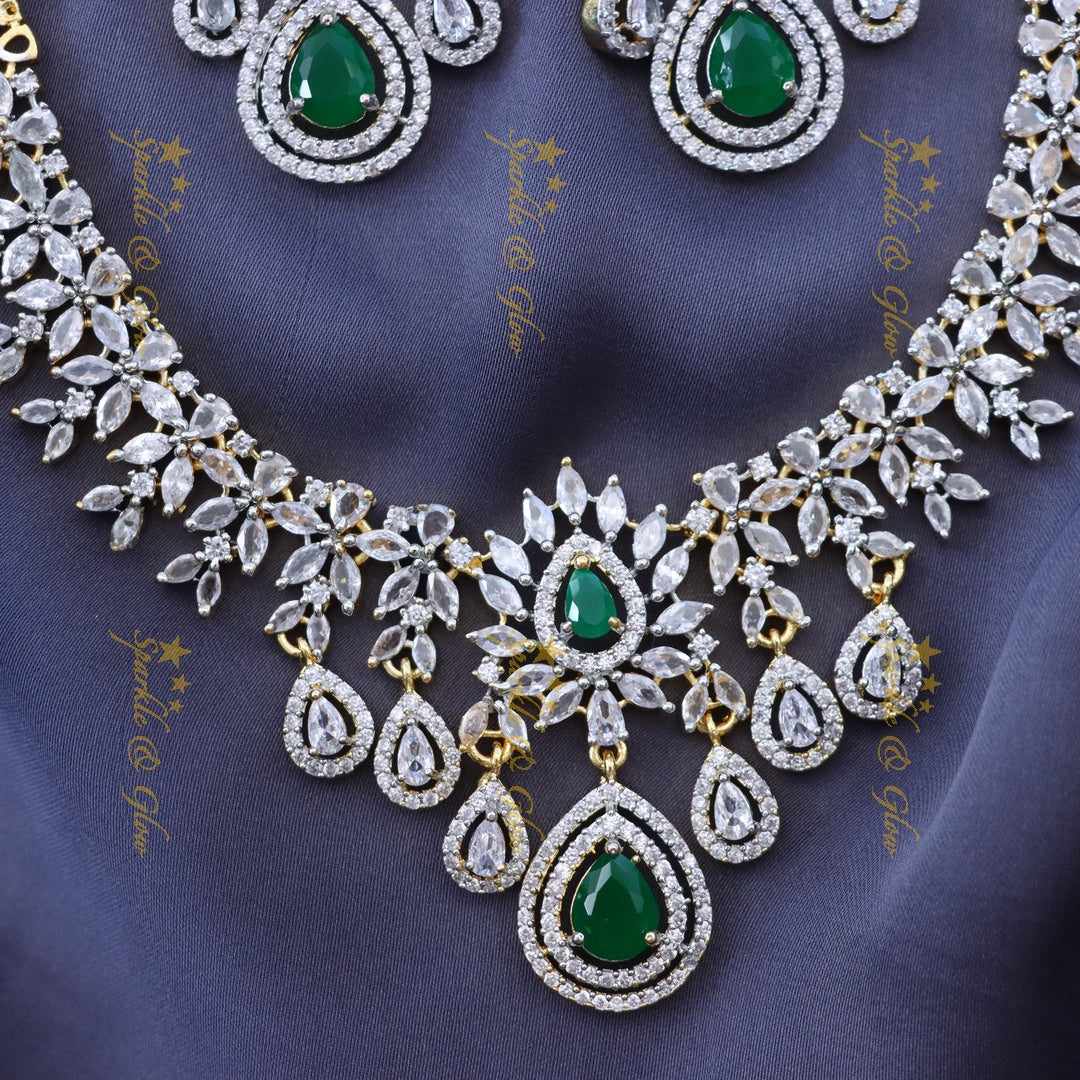 Exquisite Gold-Toned Necklace Set for Festive Celebrations