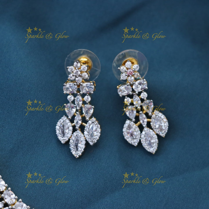 Glamorous Kundan Necklace for Weddings - Sparkle & Glow