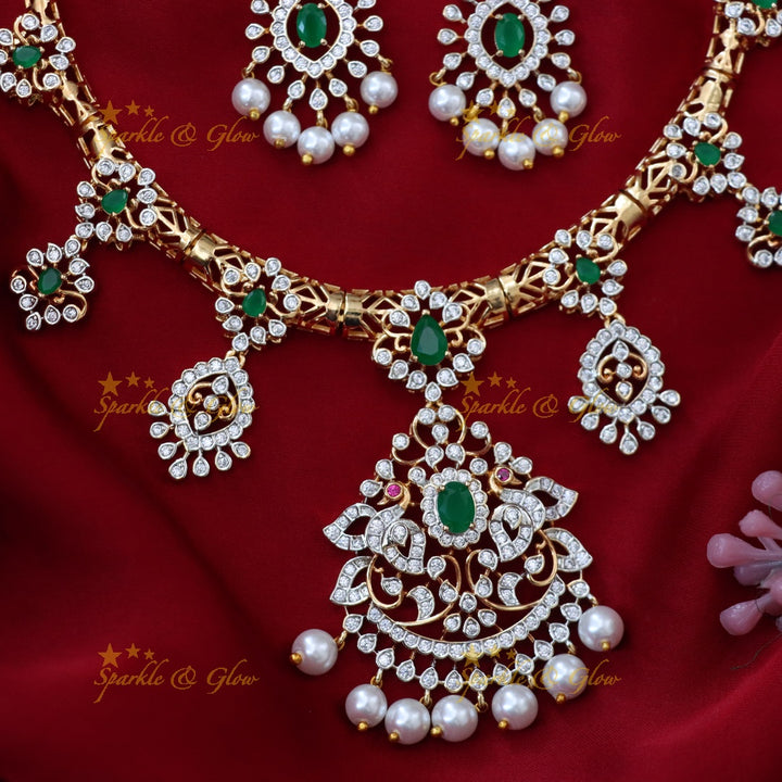 Exquisite Gold Necklace Set for Your Festive Glam