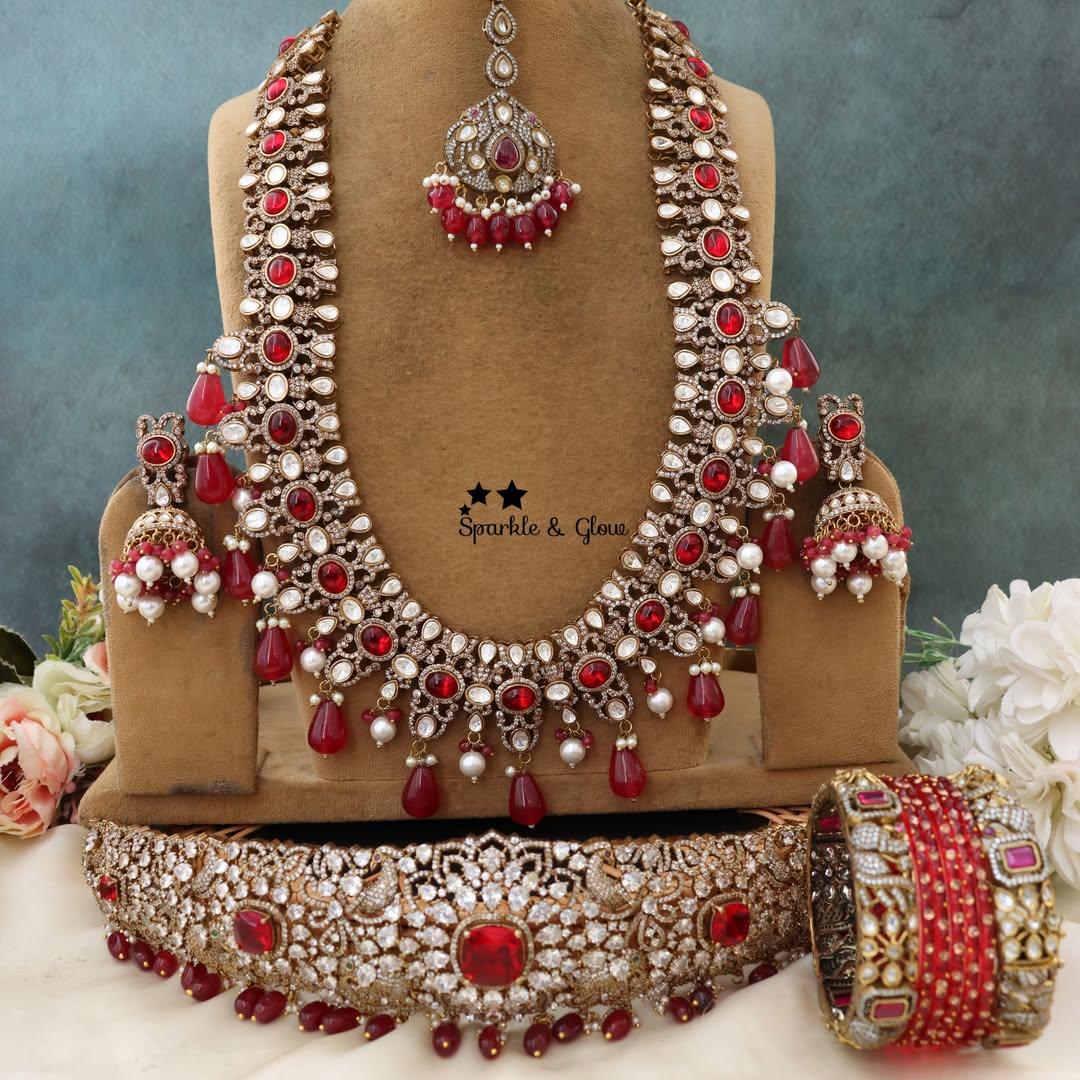 Exquisite Victorian AD Floral Beaded Bridal Set