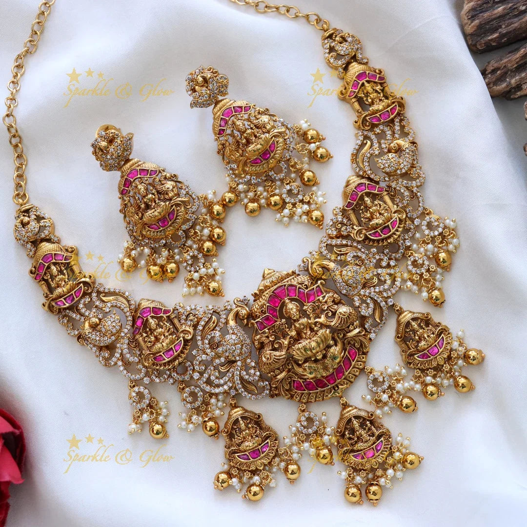 Exquisite Gold-Toned Short Necklace - Temple Jewelry Collection