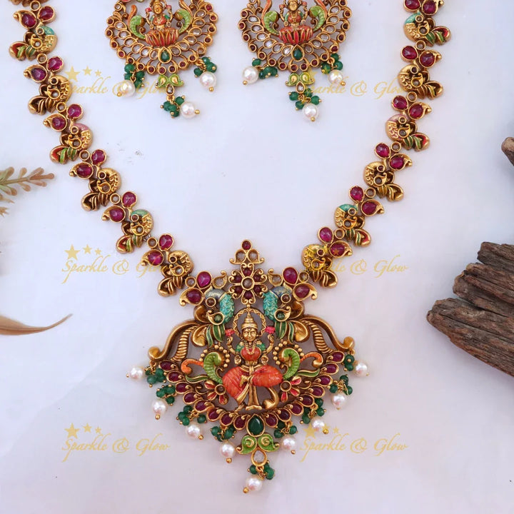 Exquisite Temple-Inspired Necklace for Festive Joy