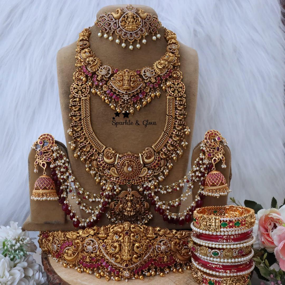 Luxurious Lakshmi Temple Bridal Necklace Set Online