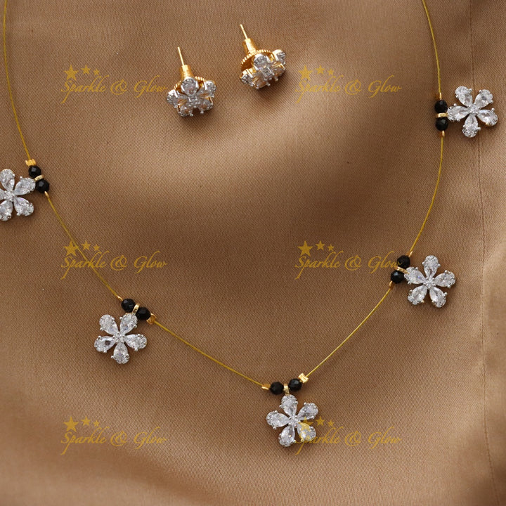 Elegant Gold Floral Short Necklace for Weddings