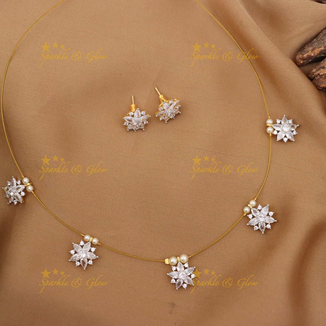 Elegant Gold Floral Short Necklace for Weddings