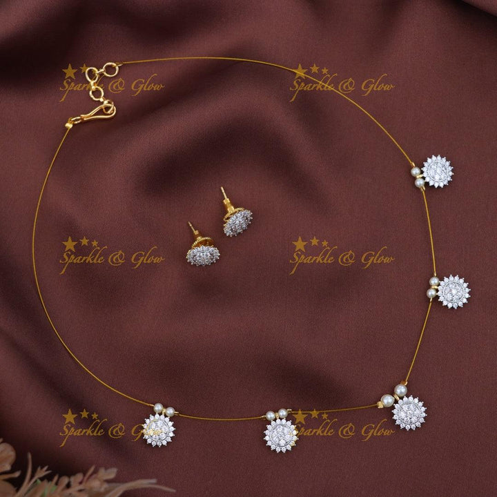 Exquisite Floral Pearl Necklace for Elegant Occasions