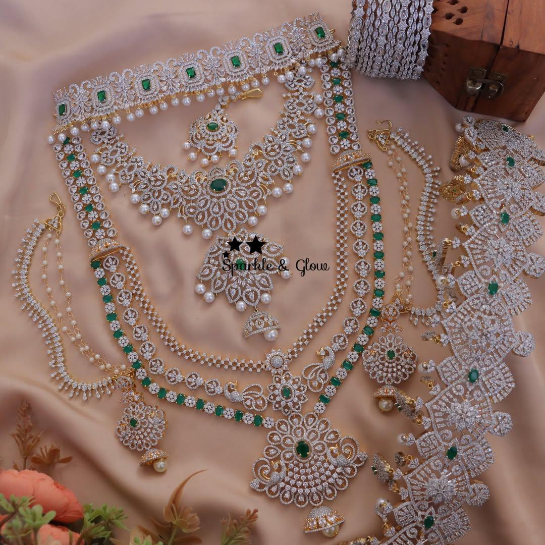 Exquisite Bridal Jewelry Set with Emerald Accents