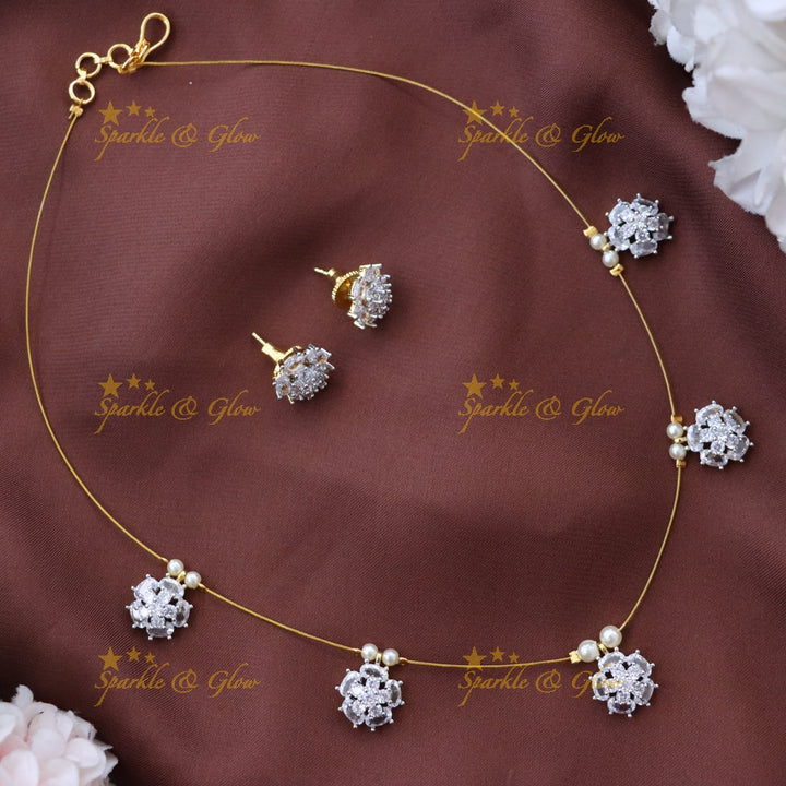 Exquisite Floral Leaf Necklace for Festive Elegance