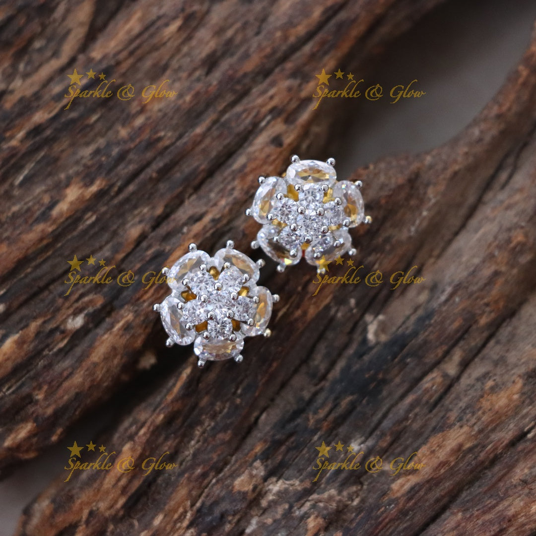 Exquisite Floral Leaf Necklace for Festive Elegance