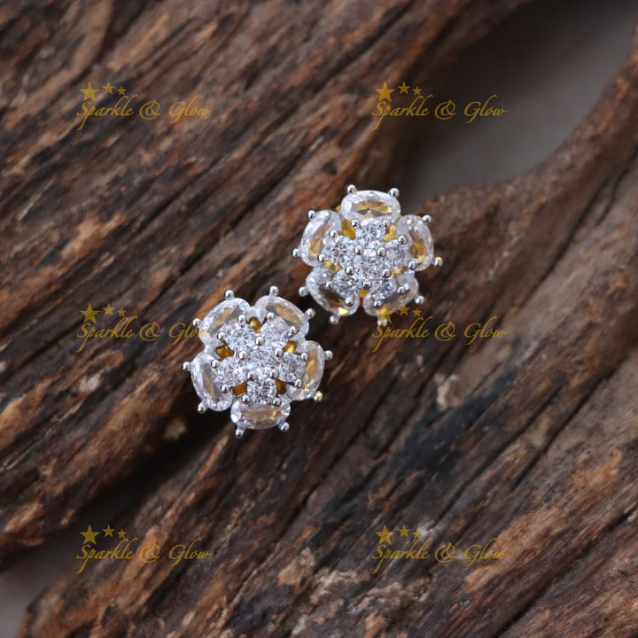 Exquisite Floral Leaf Necklace for Festive Elegance