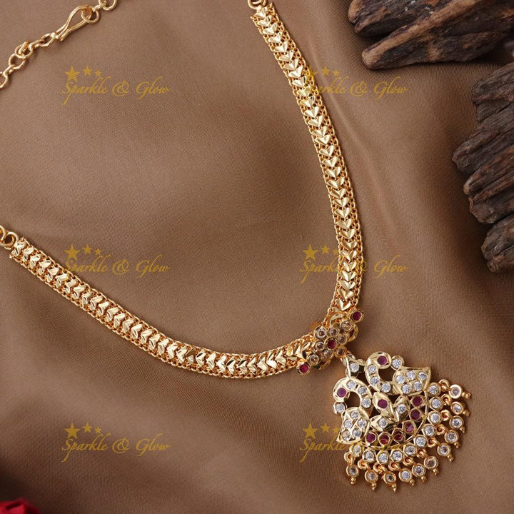 Exquisite Peacock Choker Necklace for Festive Glamour