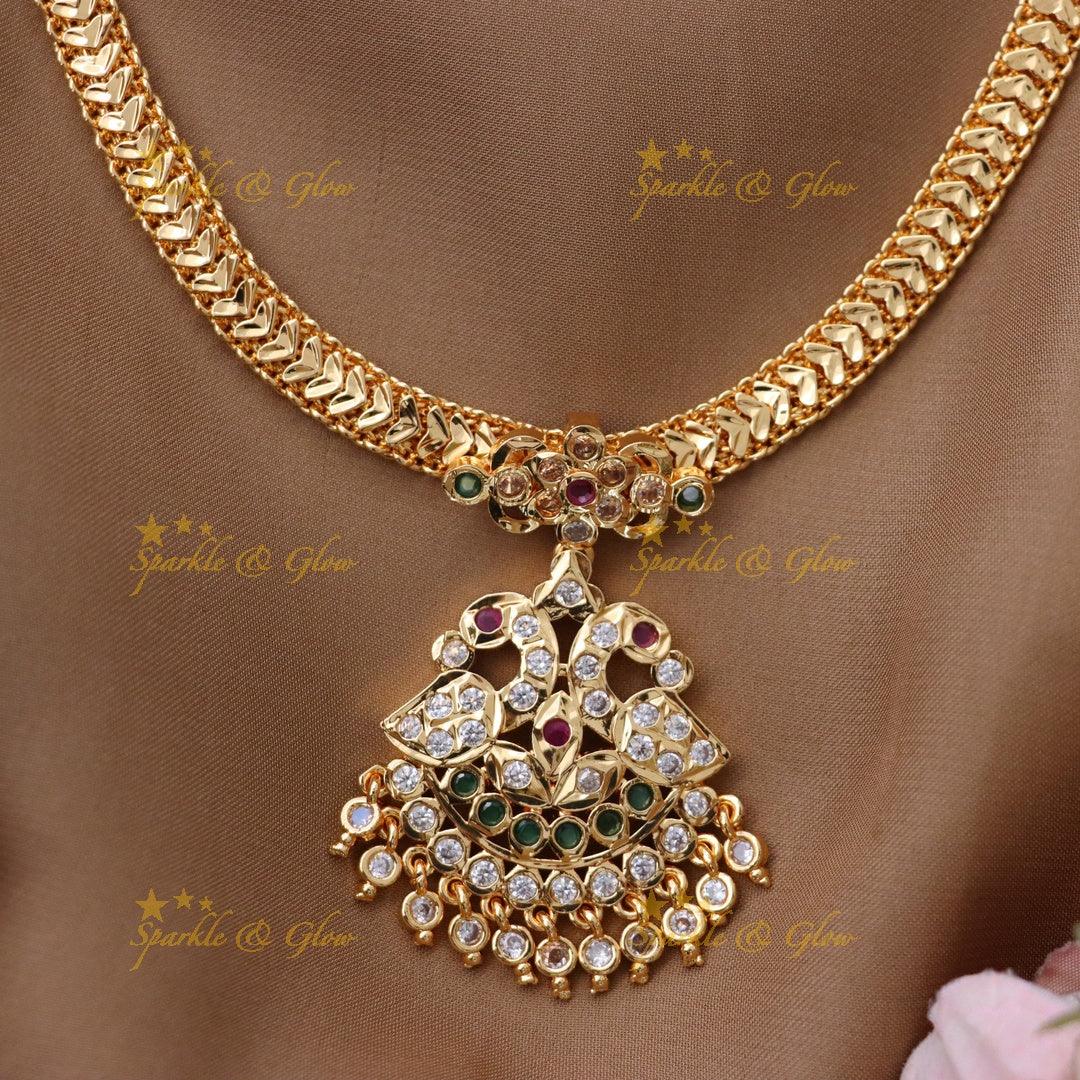 Exquisite Peacock Choker Necklace for Festive Glamour