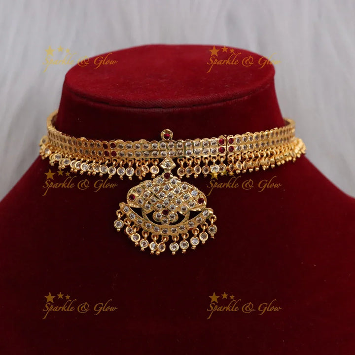 Exquisite Two-Layer Floral Necklace in Gold - New Arrivals
