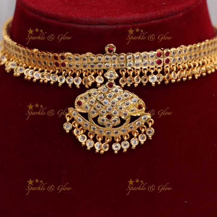 Exquisite Two-Layer Floral Necklace in Gold - New Arrivals