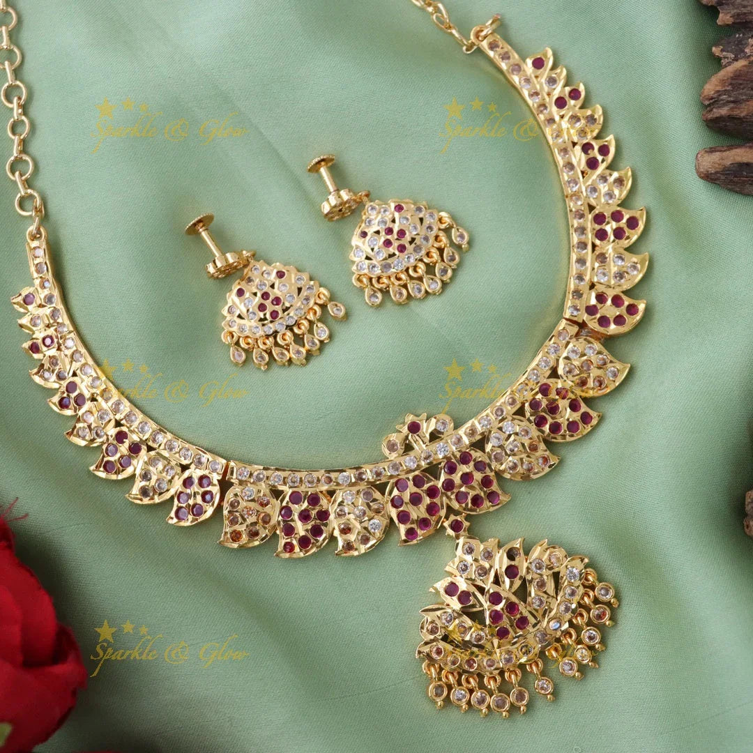 Exquisite Vintage Mango Carved Floral Choker Necklace