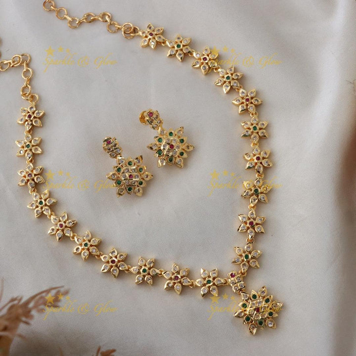 Exquisite Floral Necklace for Weddings & Festivals