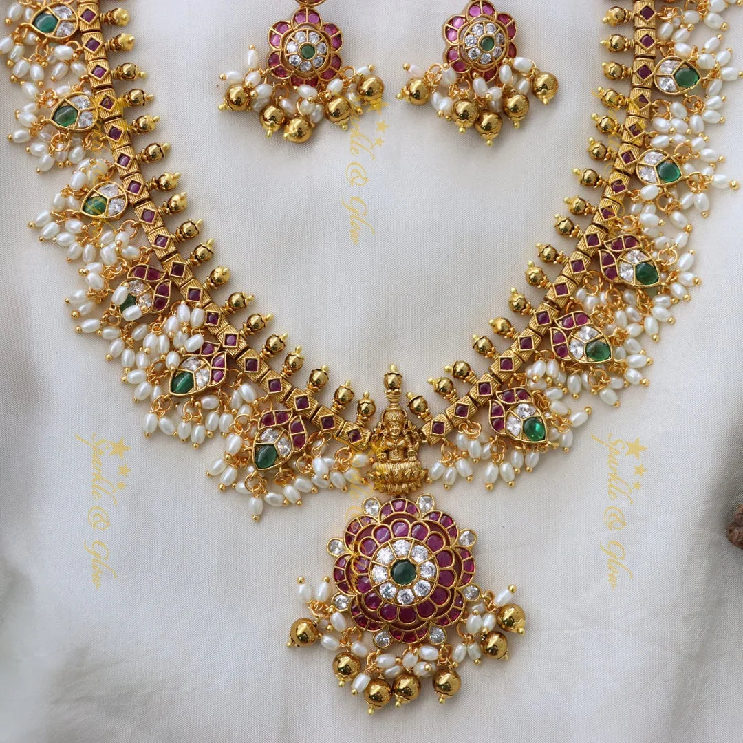 Elegant Pearls & Floral Necklace Set for Weddings