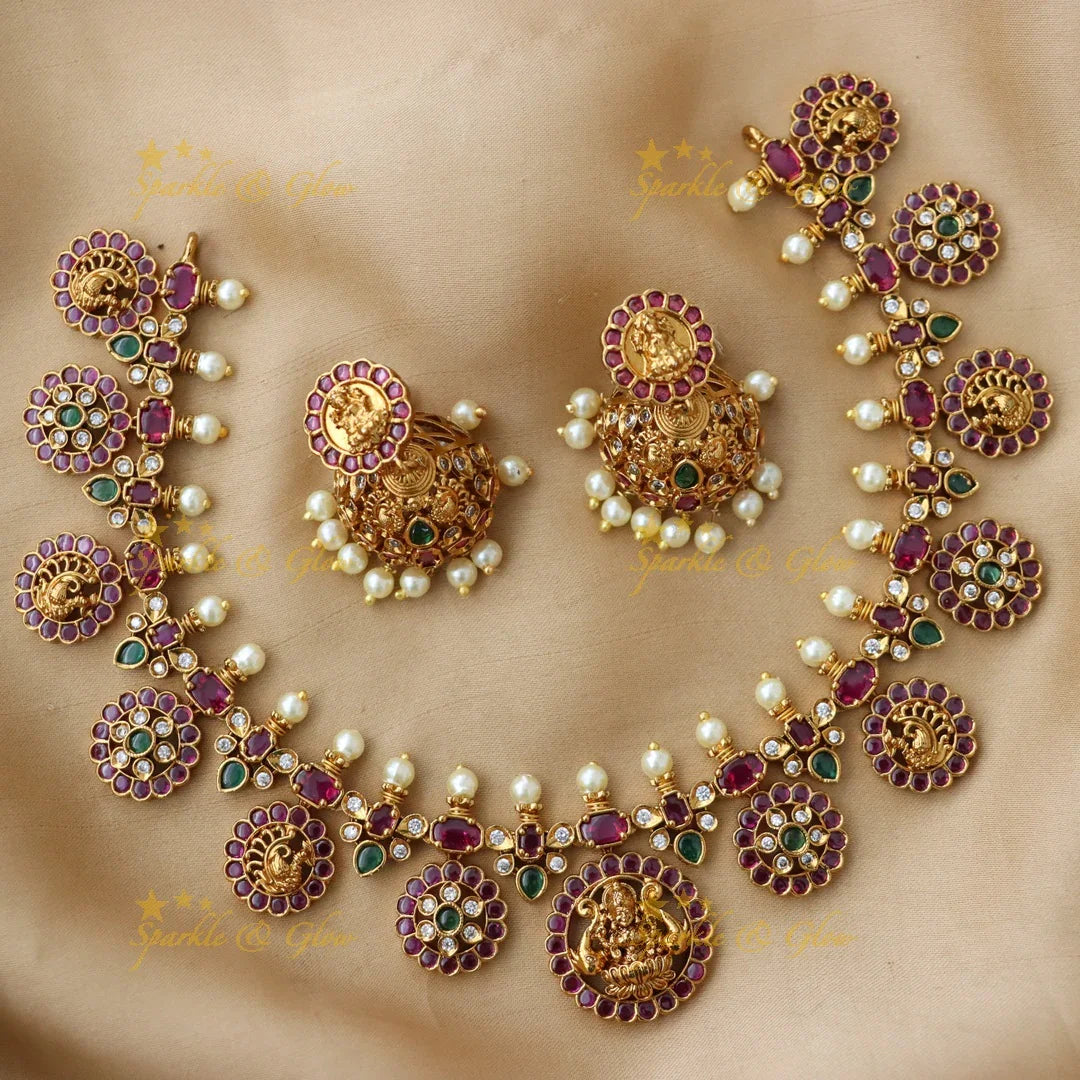 Exquisite Floral Pearl Festive Necklace Set