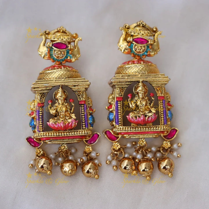 Luxurious Lakshmi Temple Necklace for Modern Brides