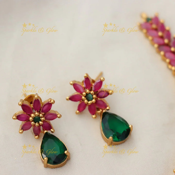 Exquisite Gold-Alike Short Necklace for Festive Elegance